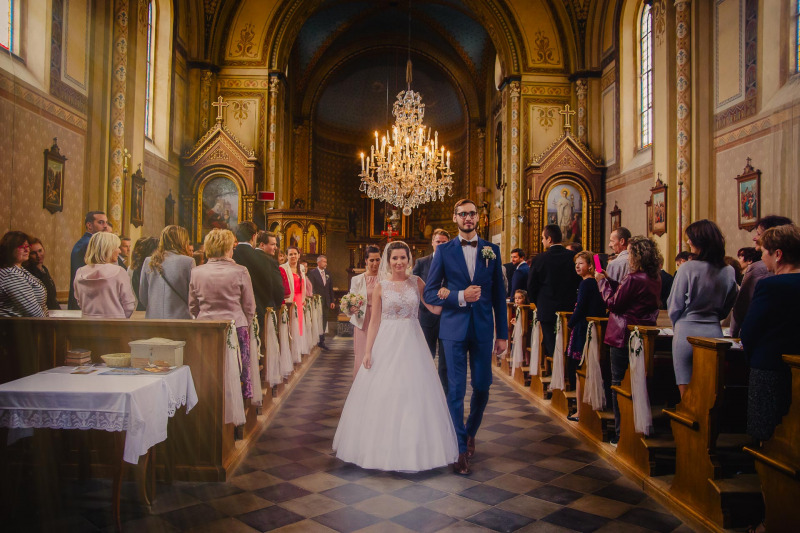 svatební fotograf Praha,svatba střední čechy, církevní obřad, svatba v kostele, nejhezčí svatební fotografie-