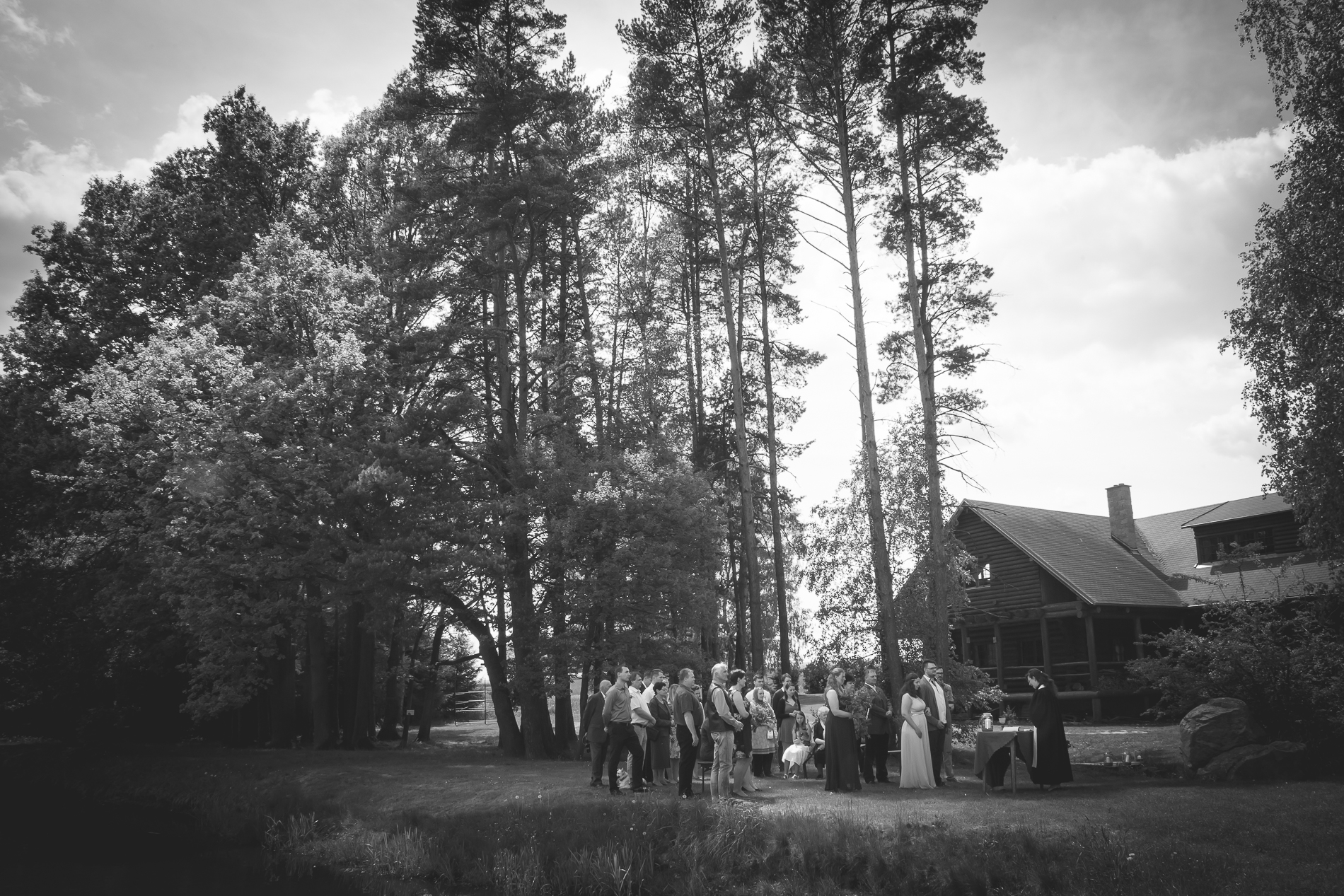 svatební fotografie Soňa & Lukáš, svatba v lese, boho, přírodní svatba - svatební fotograf Studio Beautyfoto