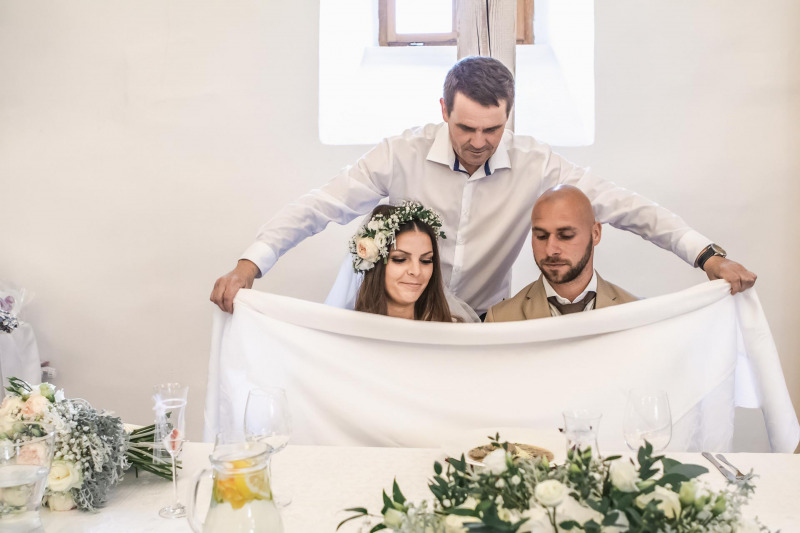 Svatební-fotograf-Dvůr-Pecínov-Benešov-9481