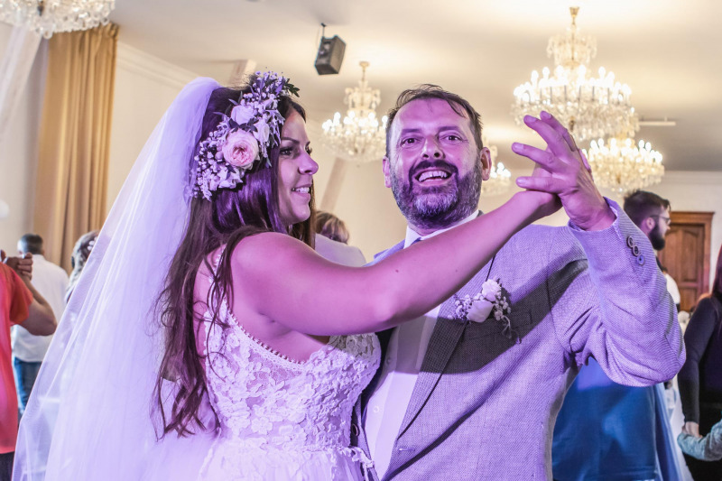 Svatební-fotograf-Dvůr-Pecínov-Benešov-9906