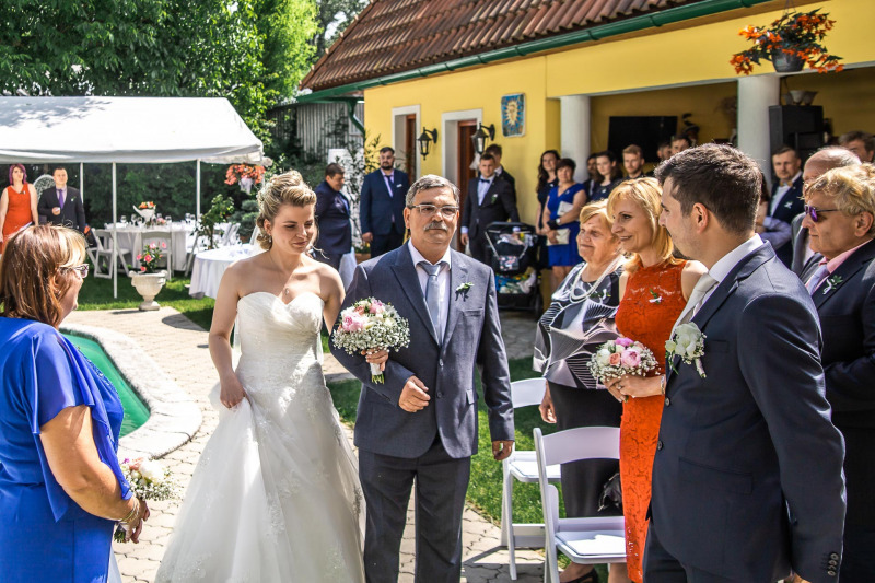 Svatební-fotograf-Nymburk-5252
